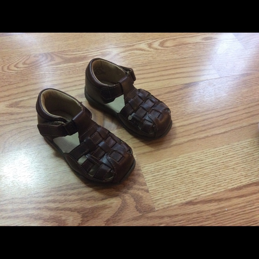 ❌SOLD❌ Toddler boy 6t stride rite